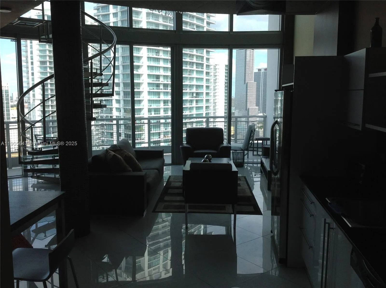 690 SW 1st Ct, #PHI-01