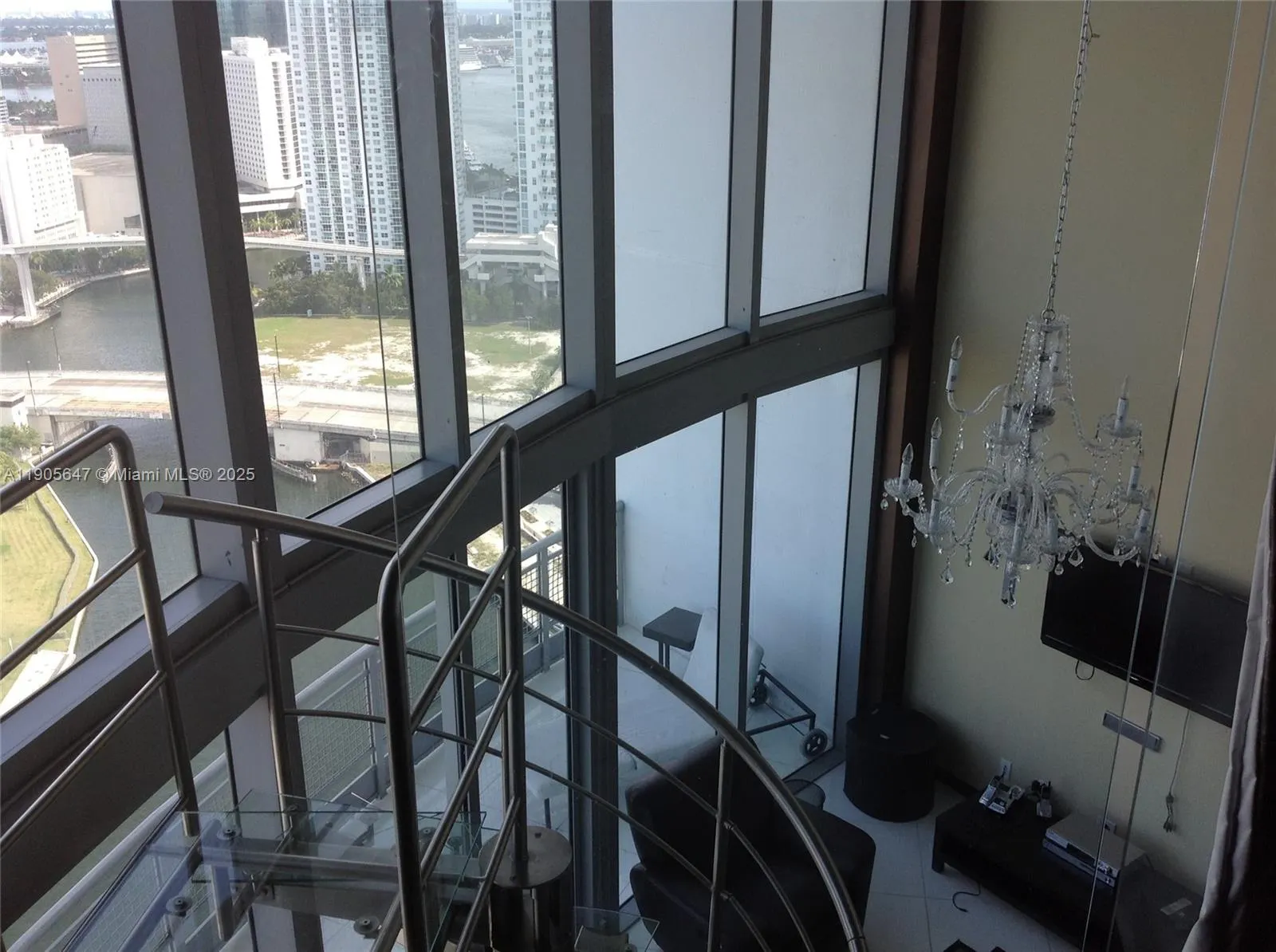 690 SW 1st Ct, #PHI-01