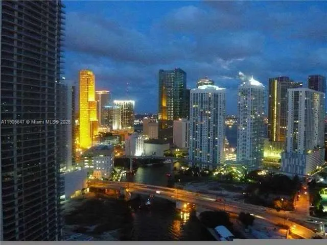 690 SW 1st Ct, #PHI-01