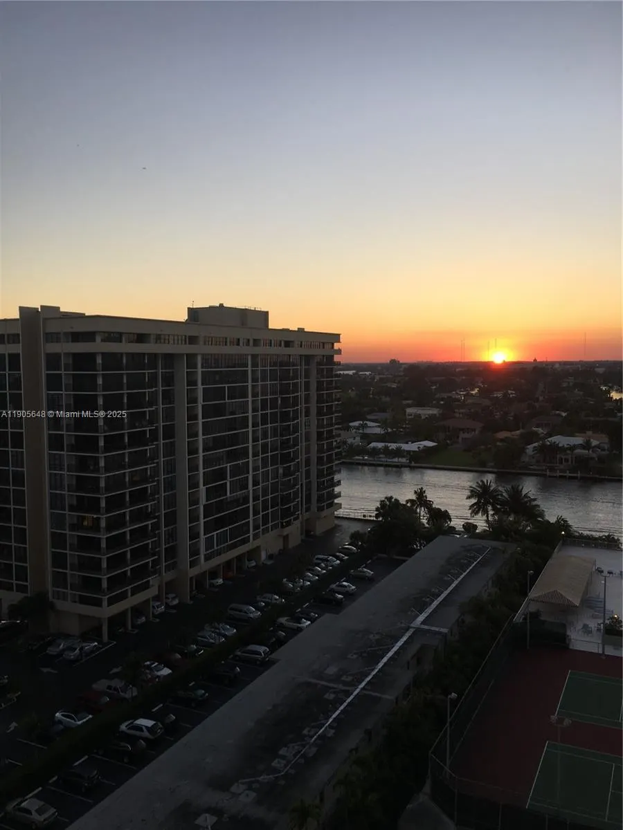 1985 S Ocean Dr, #12J