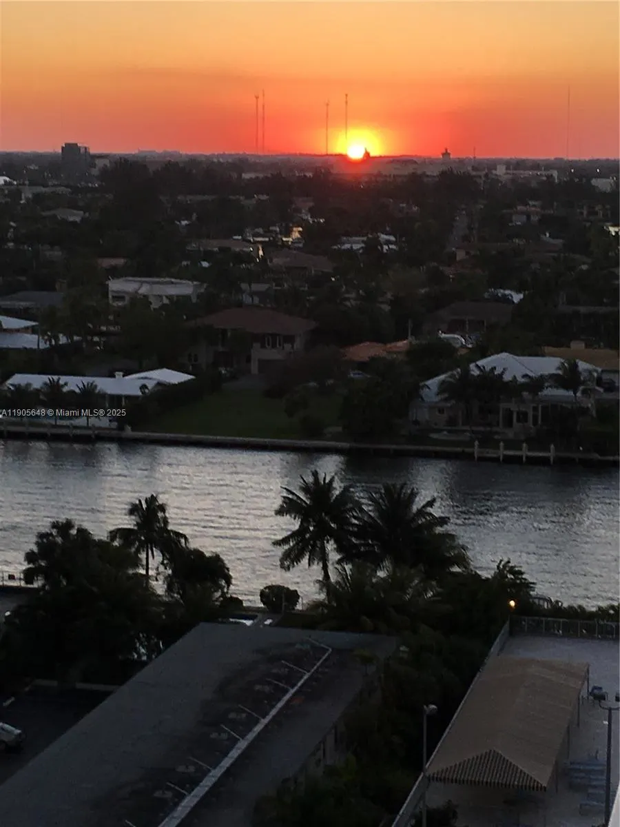 1985 S Ocean Dr, #12J