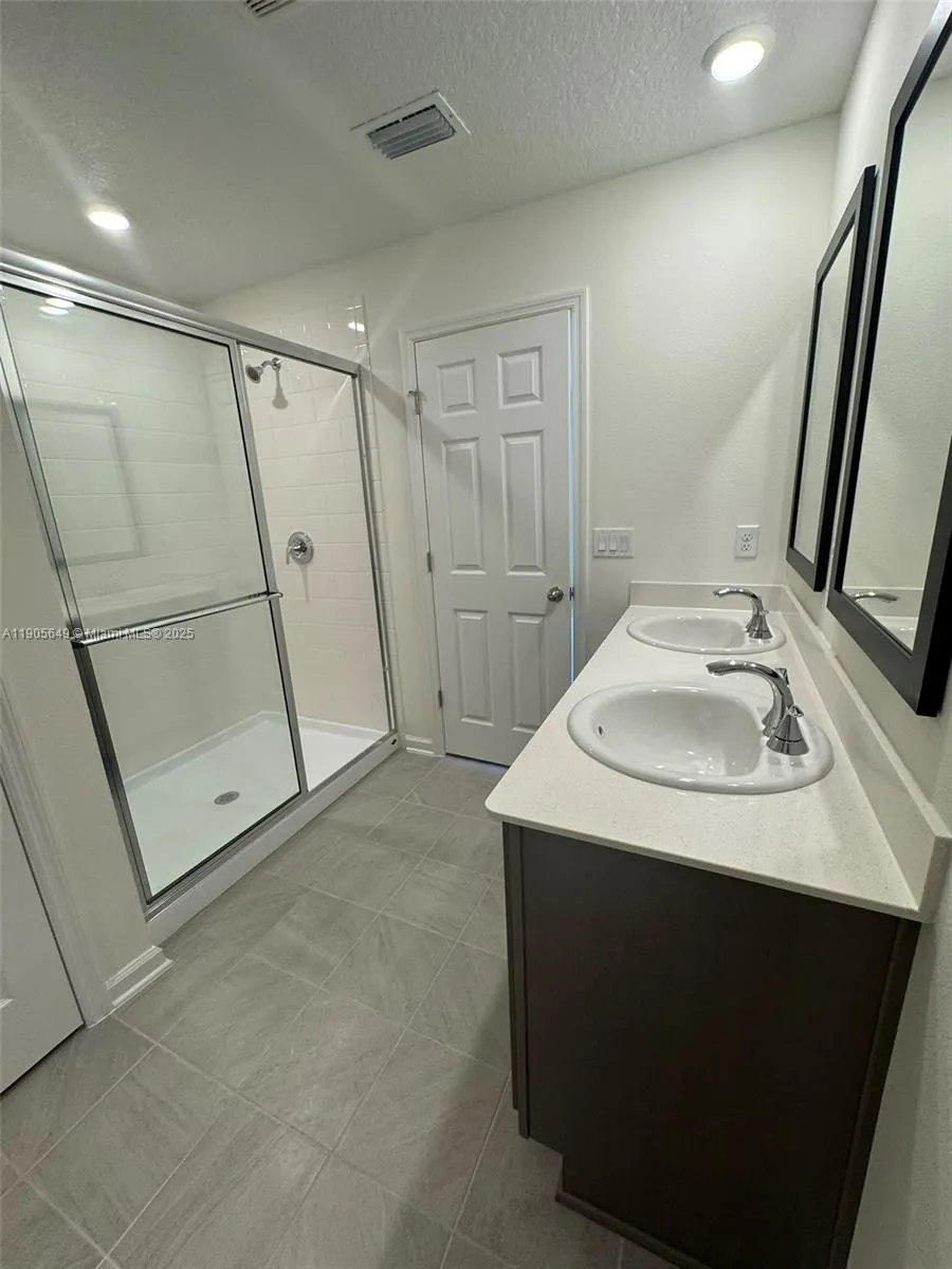 55 Signet Circle, #55