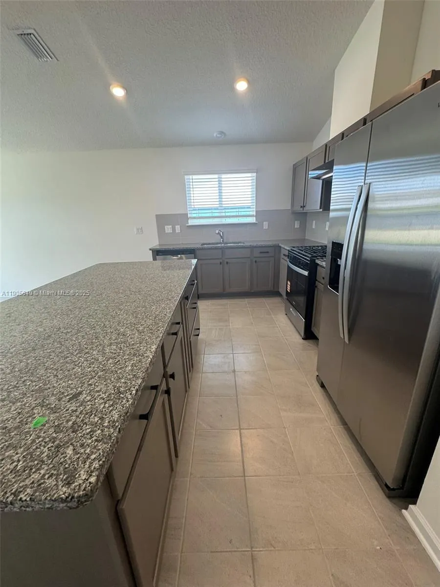 55 Signet Circle, #55