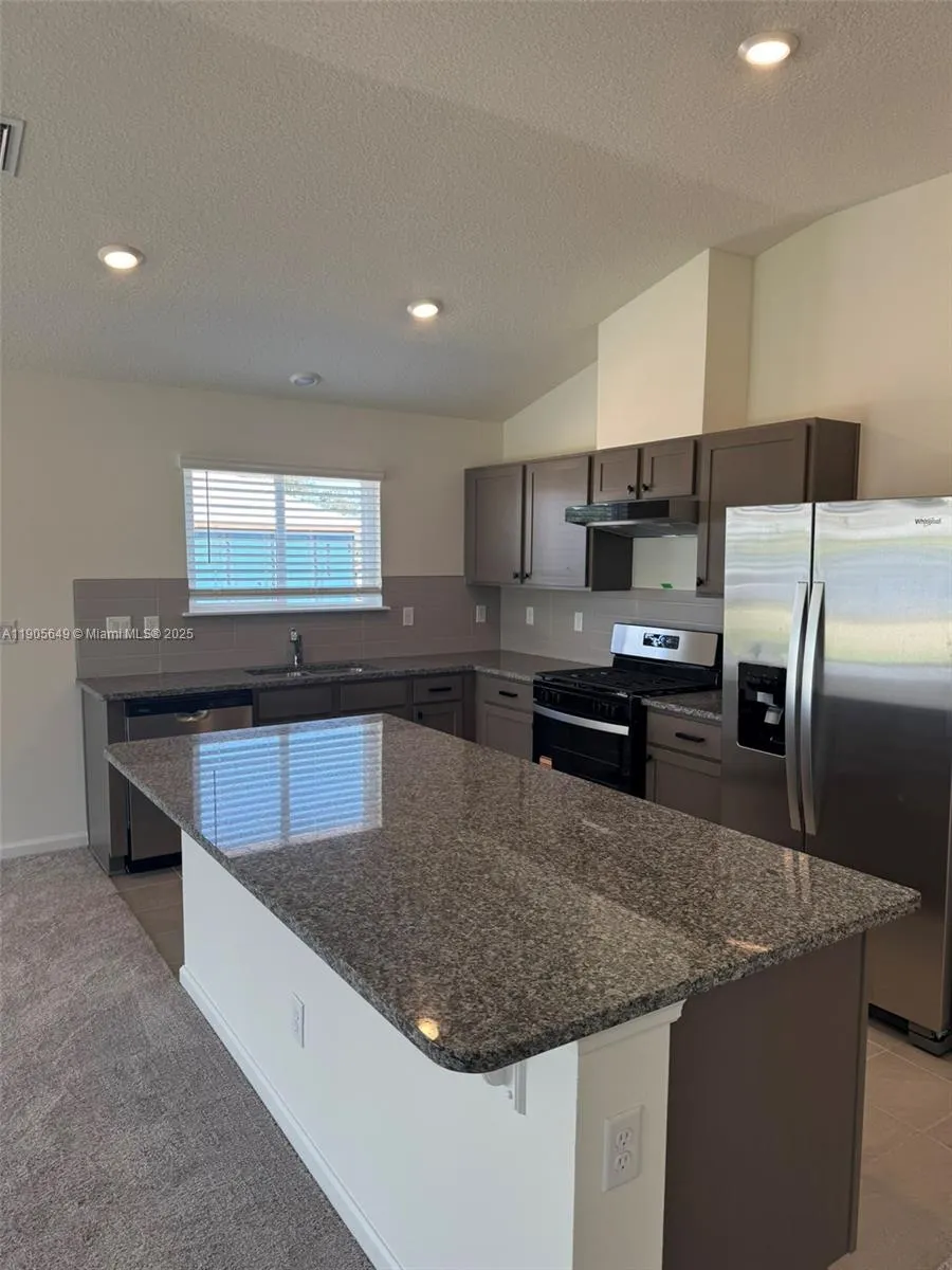 55 Signet Circle, #55