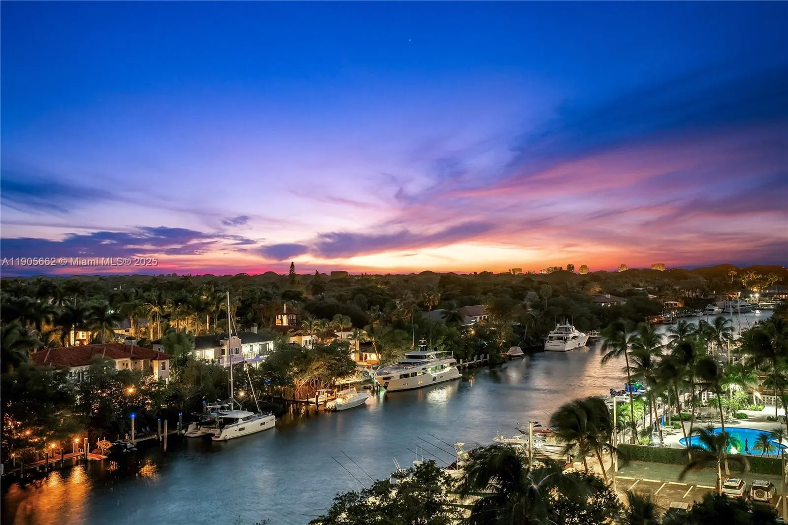 60 Edgewater Dr, #7A