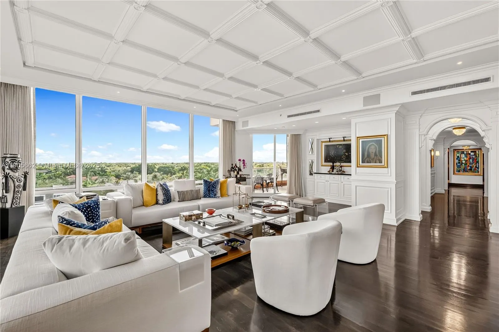 60 Edgewater Dr, #7A