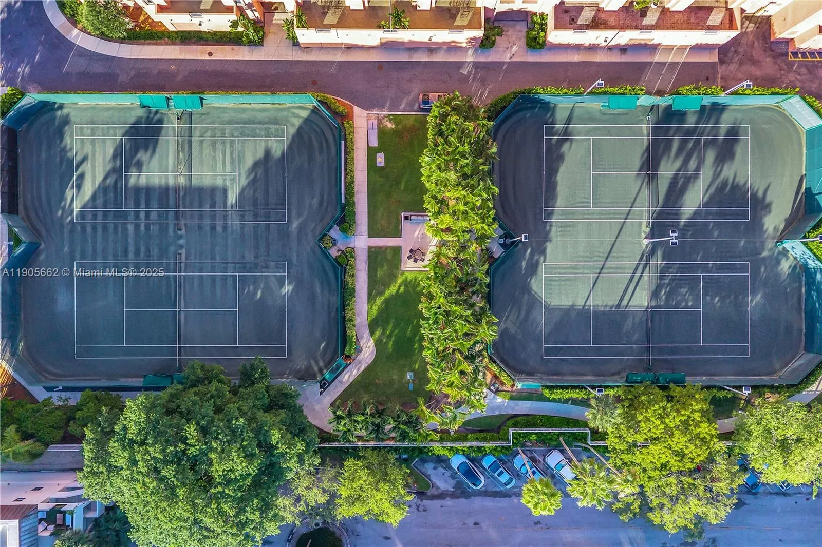 60 Edgewater Dr, #7A