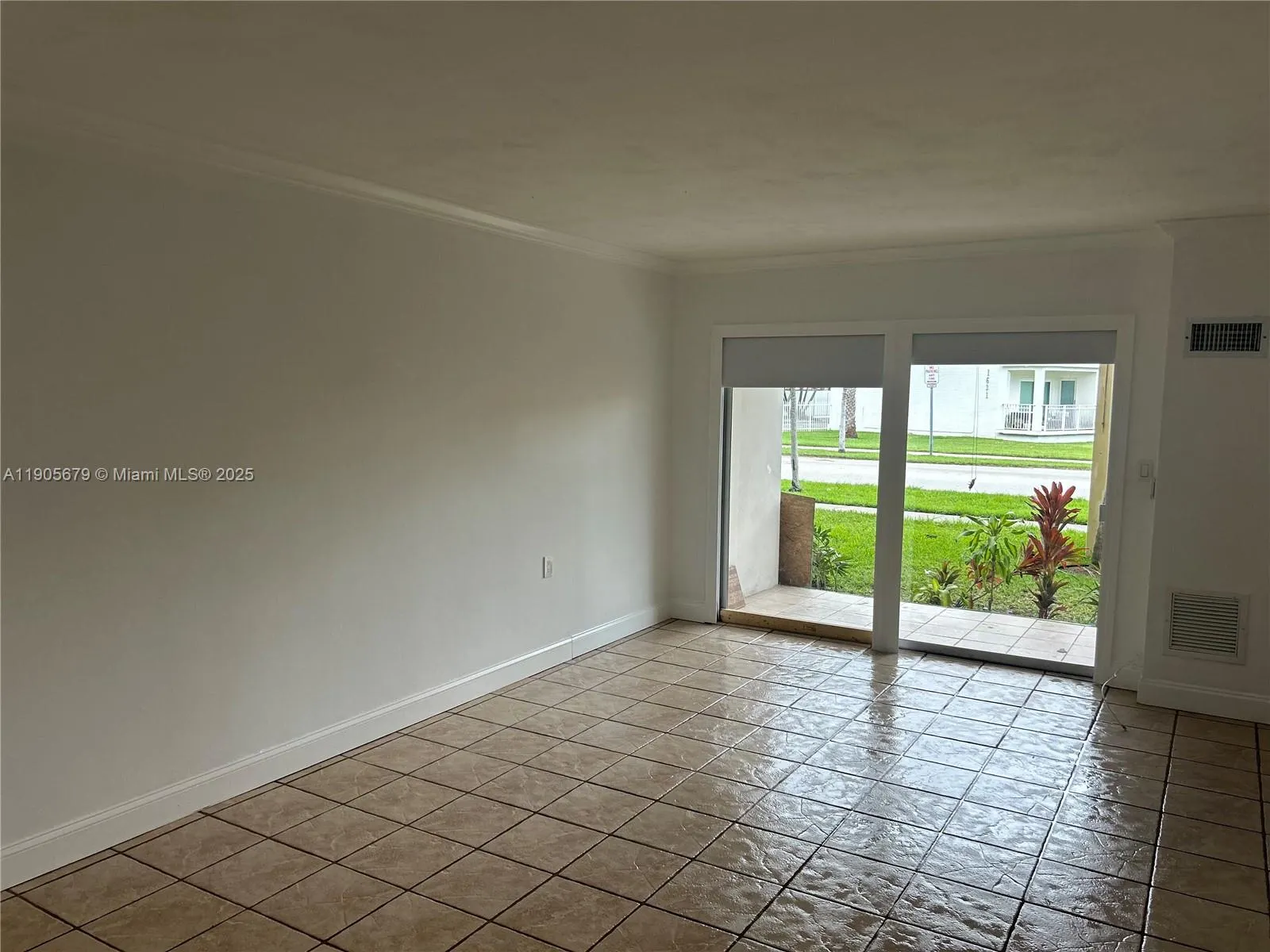 1600 NE 114th St, #108