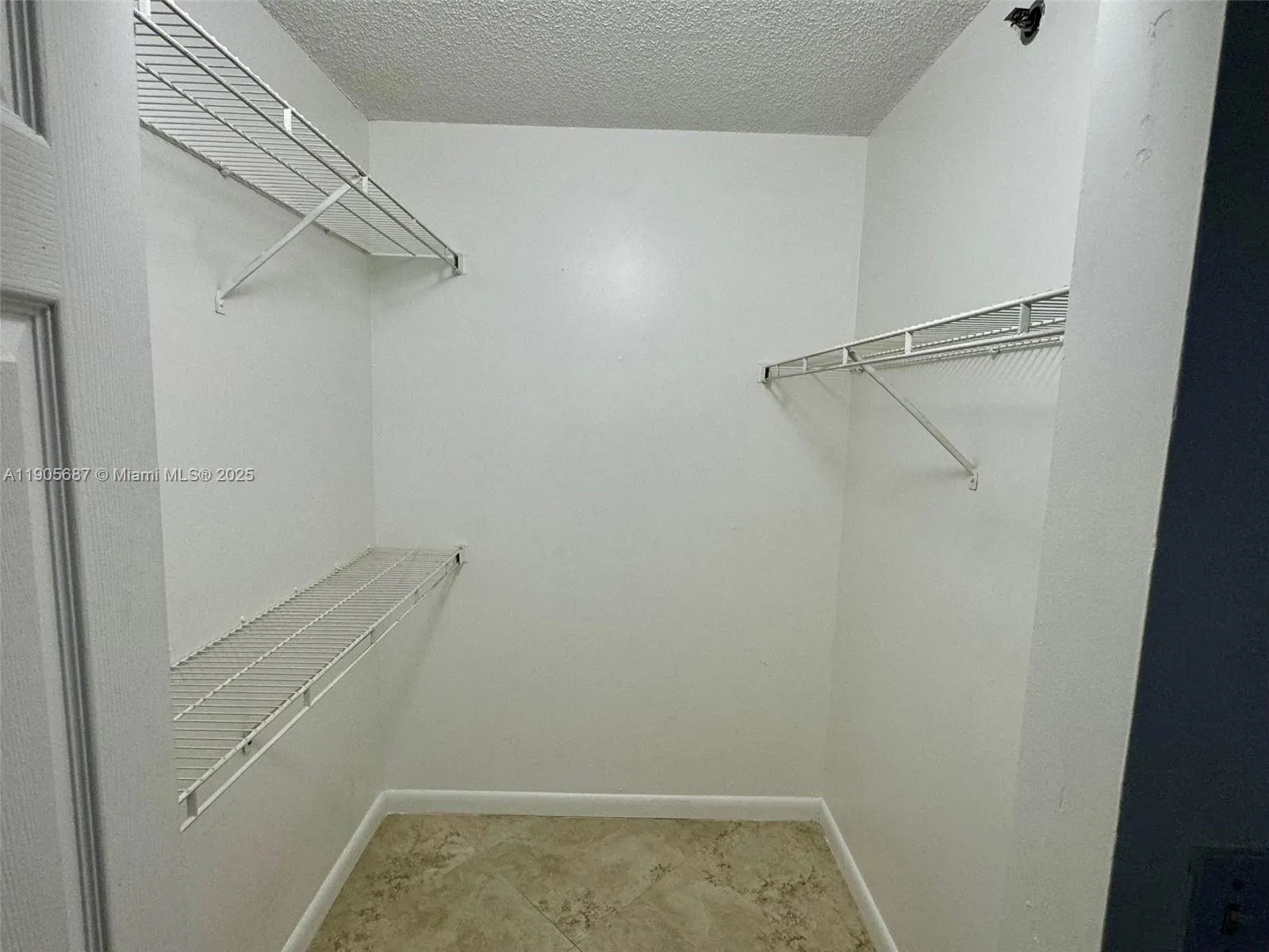 19999 E Country Club Dr, #1604