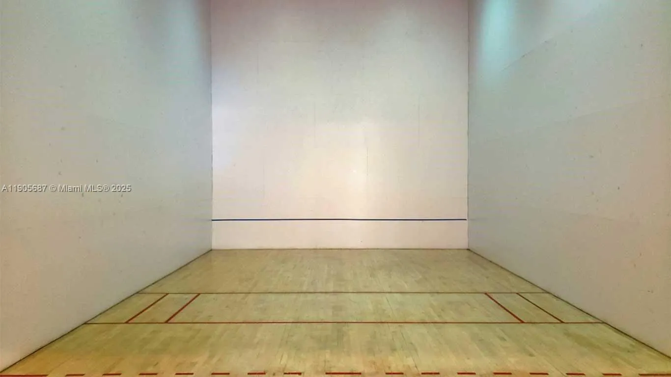 19999 E Country Club Dr, #1604