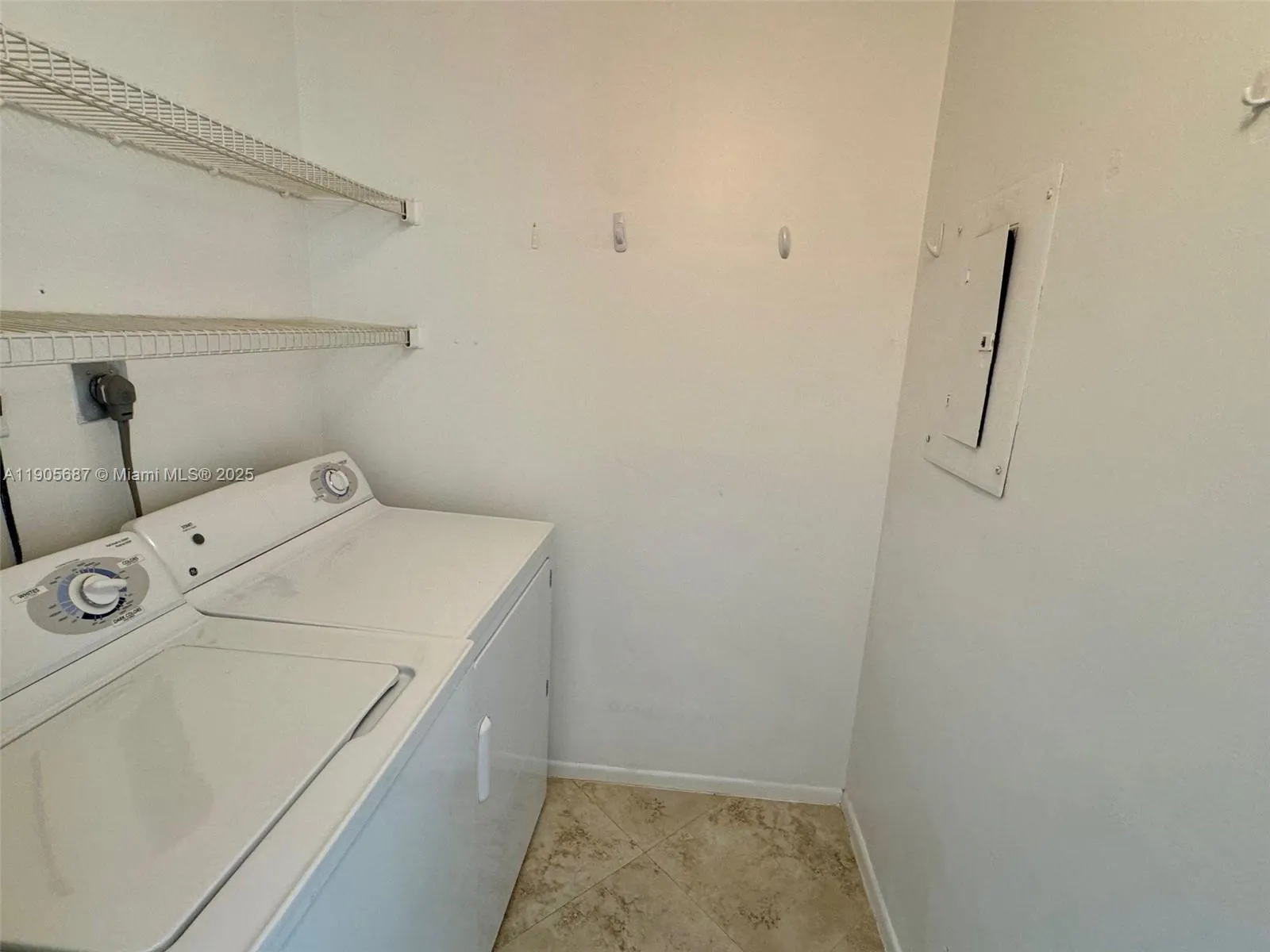 19999 E Country Club Dr, #1604