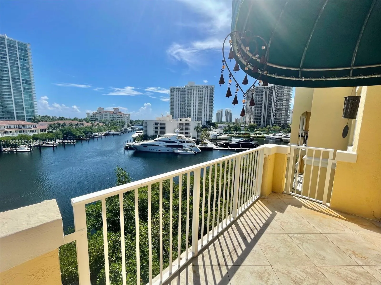 19999 E Country Club Dr, #1604