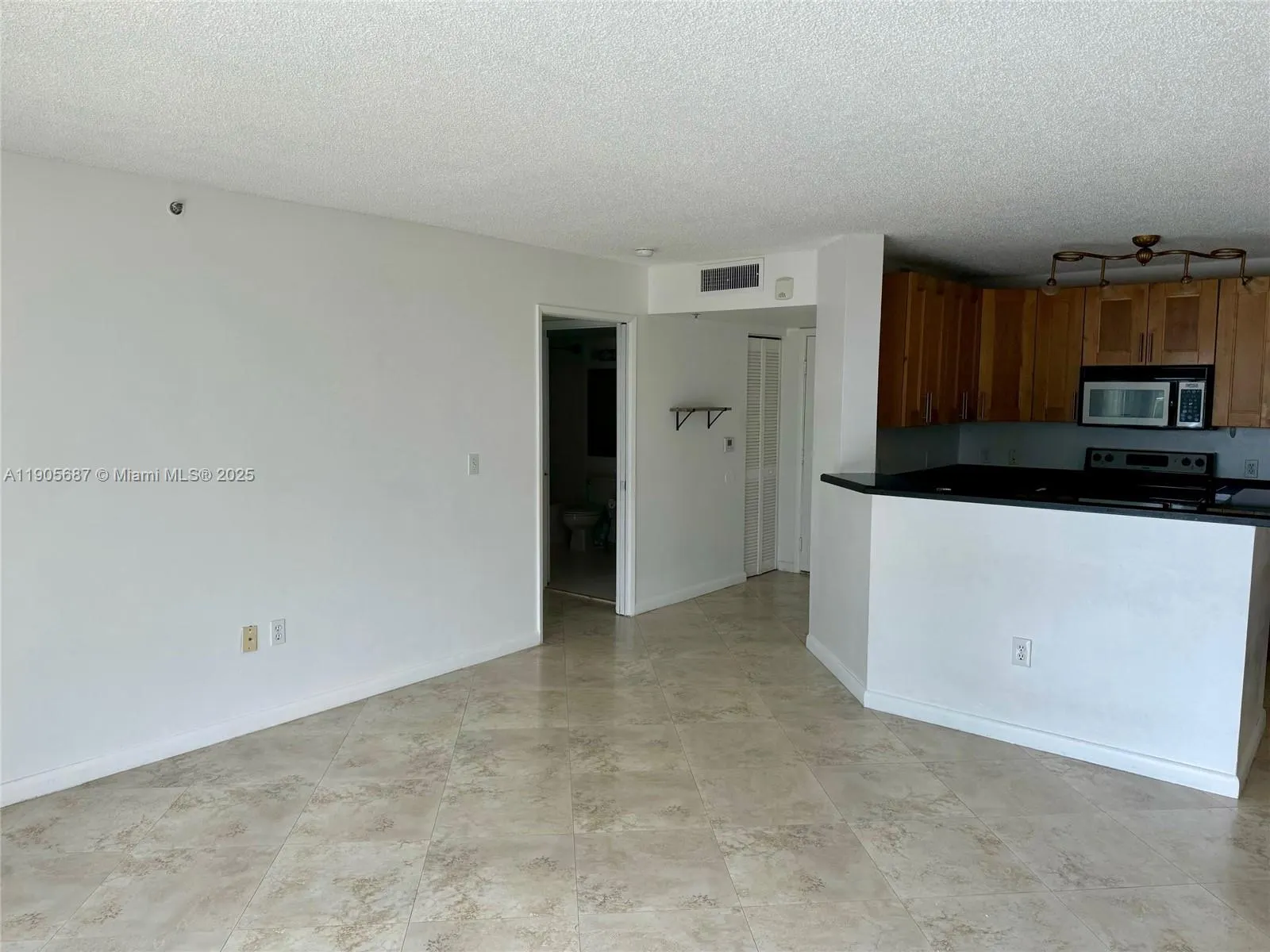 19999 E Country Club Dr, #1604