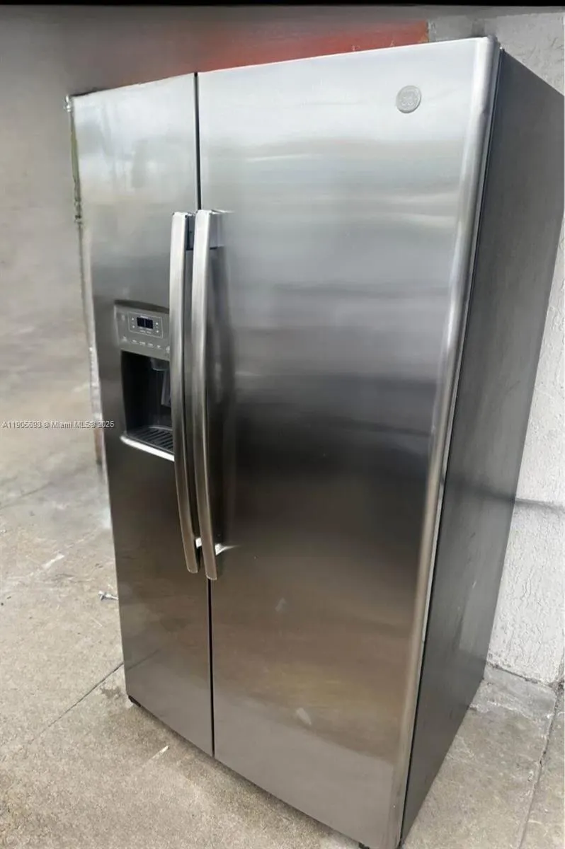 4672 NW 9th Dr, #4672