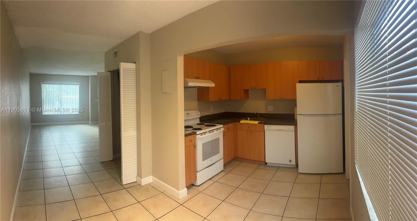 4672 NW 9th Dr, #4672