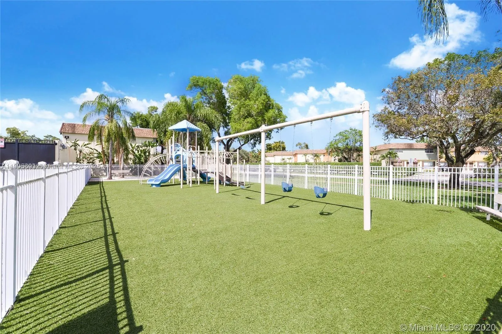 4672 NW 9th Dr, #4672