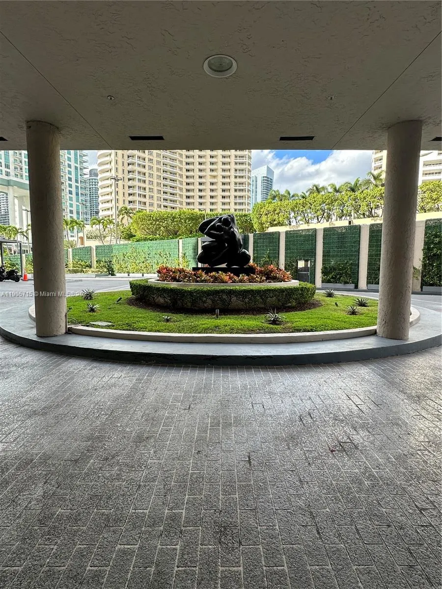 540 Brickell Key Dr, #1706