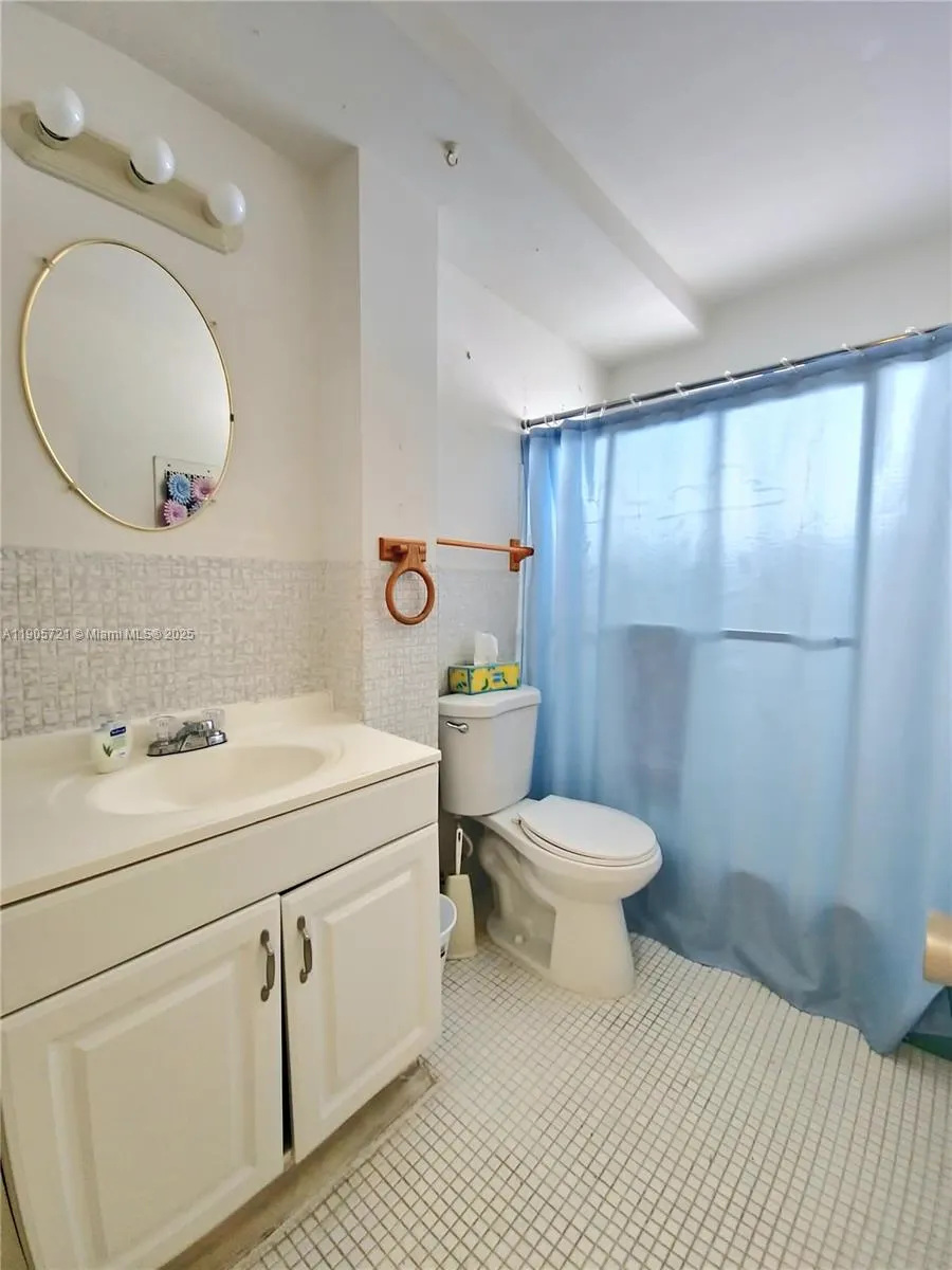 160 NE 8th Ave, #11A