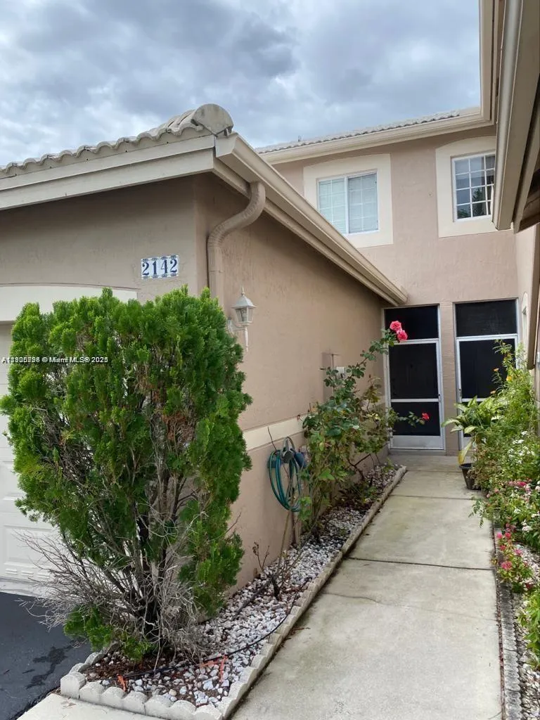 2142 Madeira Dr, #2142