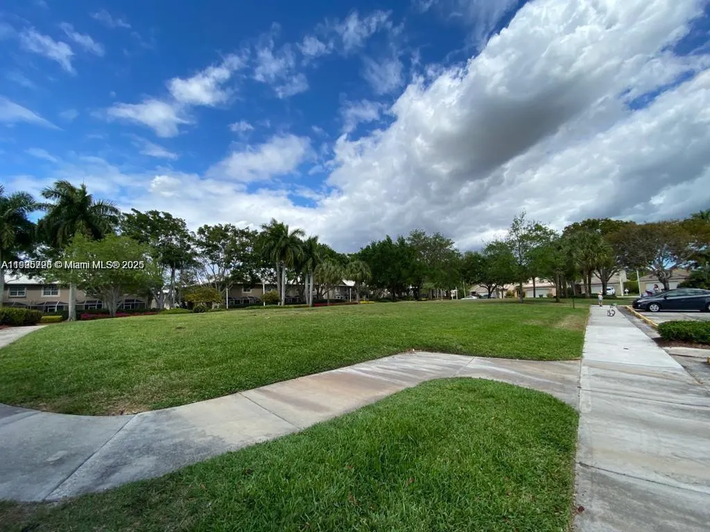 2142 Madeira Dr, #2142