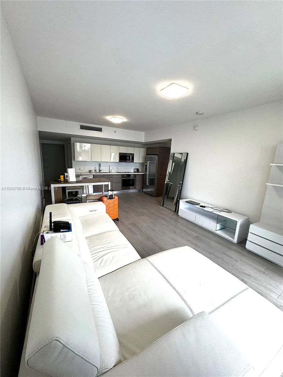 1010 SW 2nd Ave, #910