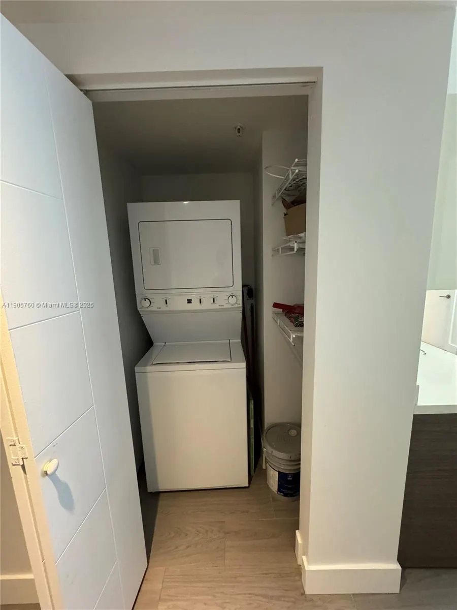 1010 SW 2nd Ave, #910