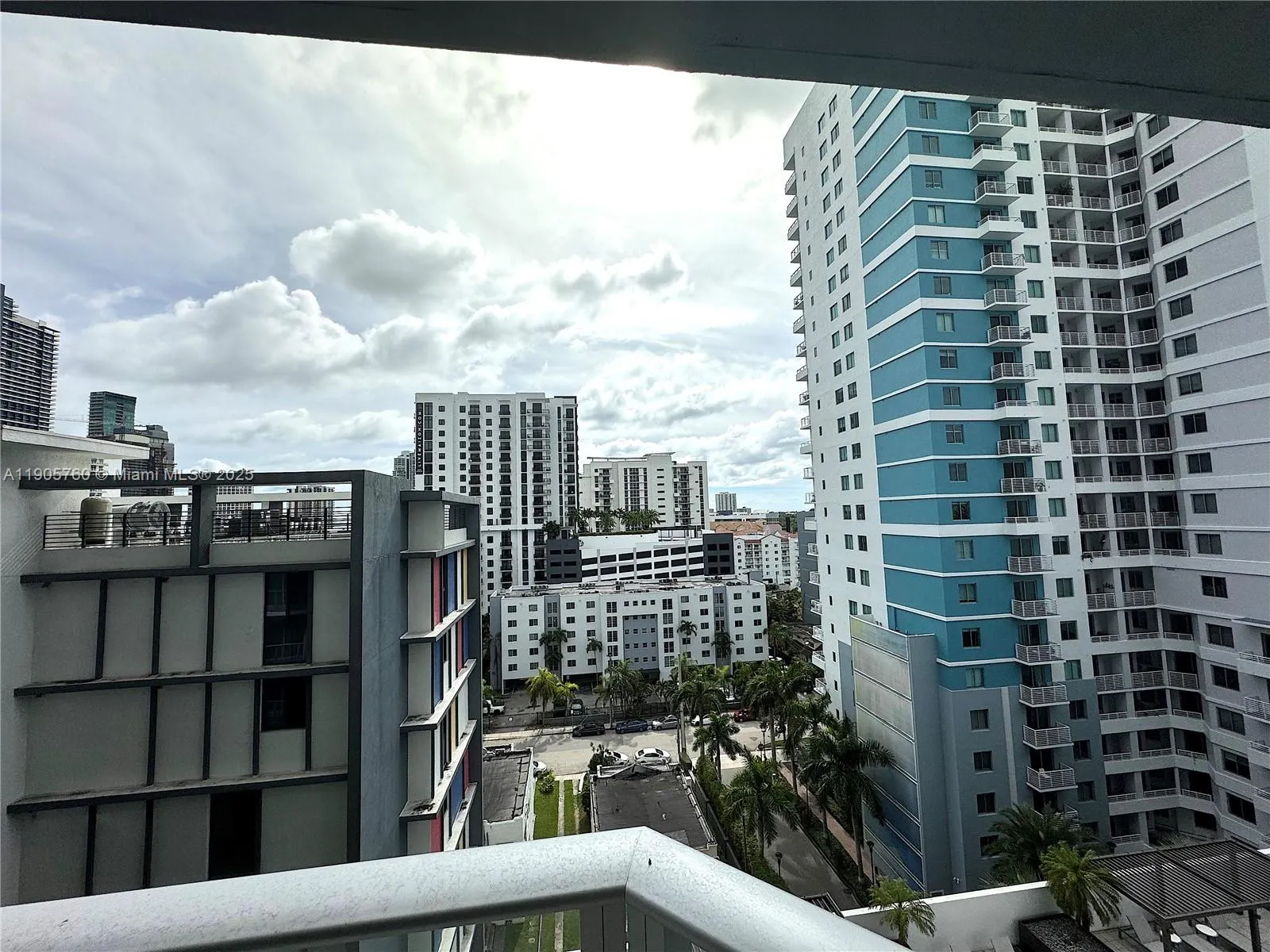 1010 SW 2nd Ave, #910