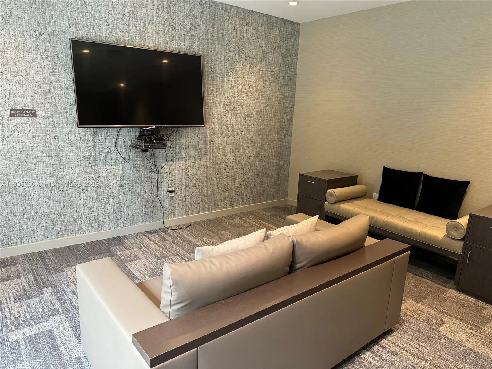 1010 SW 2nd Ave, #910