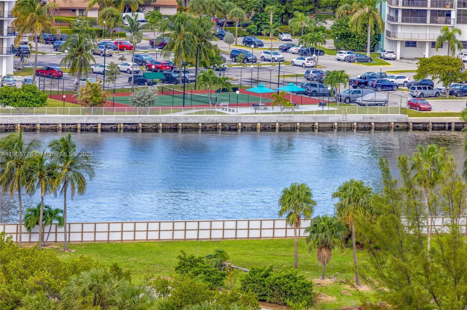 3801 S Ocean Dr, #15R