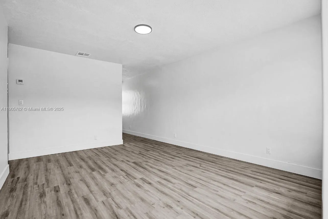 1300 NE 2nd Ave, #West