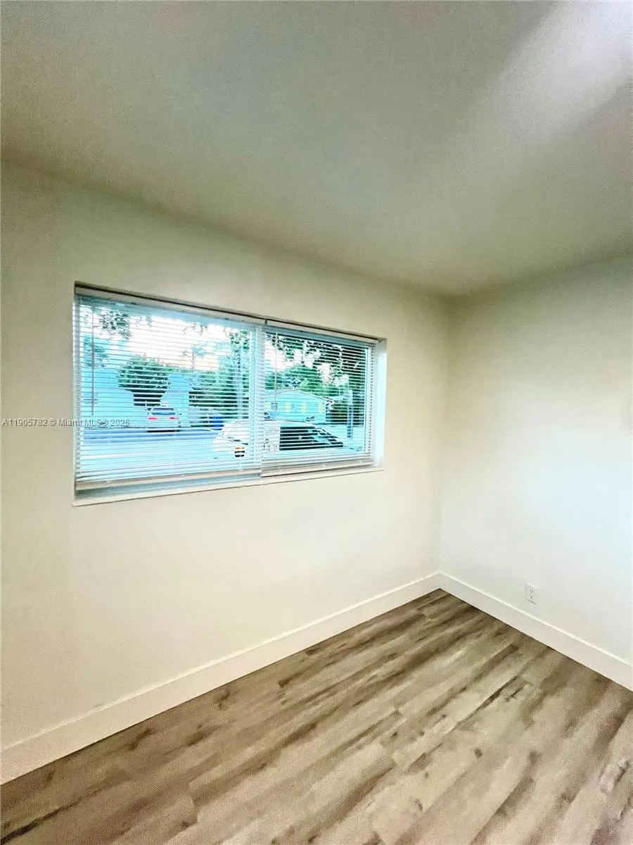 1300 NE 2nd Ave, #West