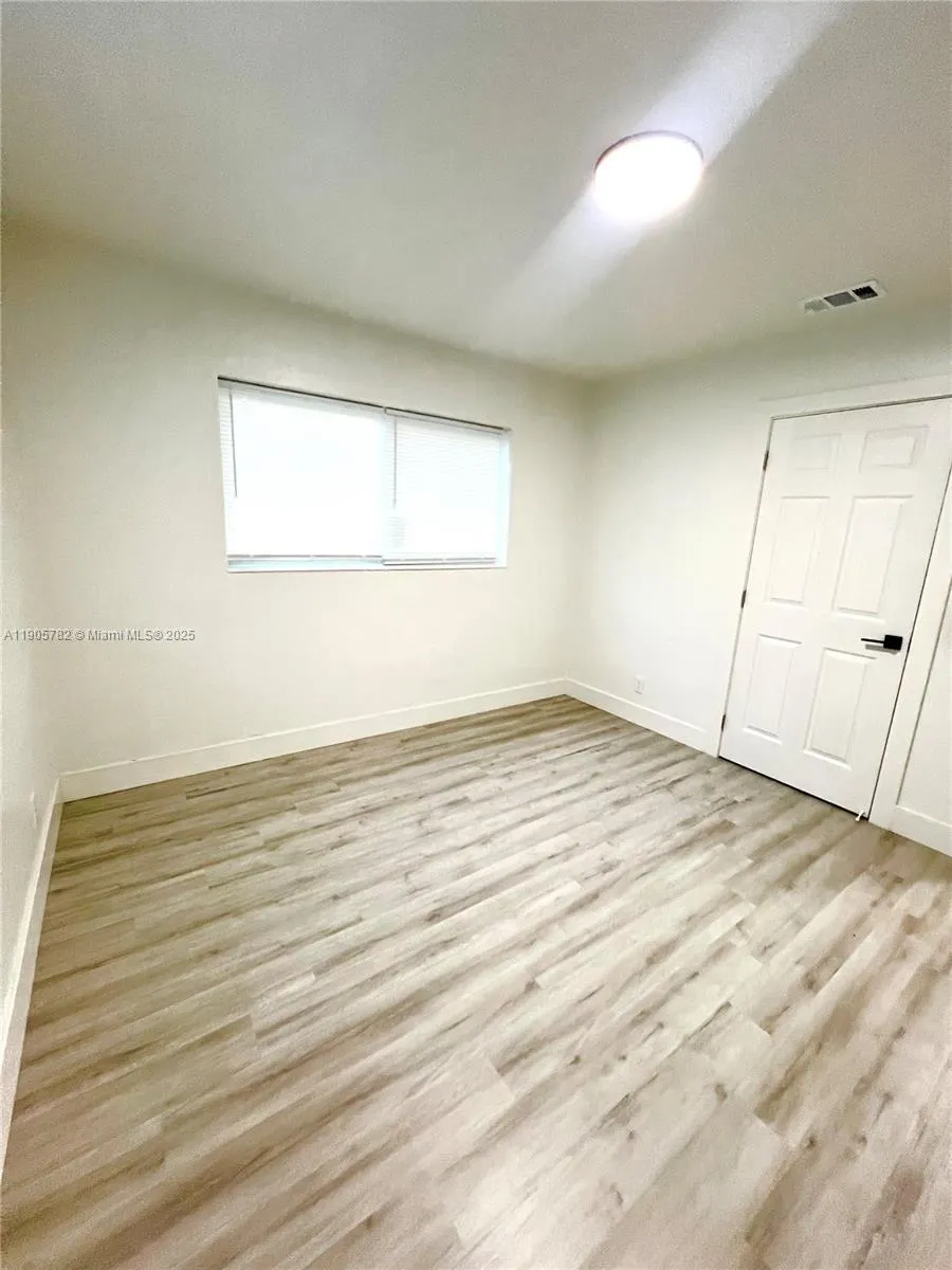 1300 NE 2nd Ave, #West