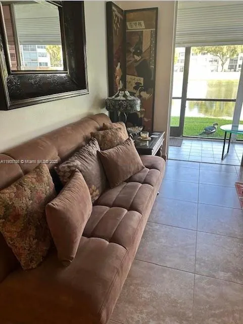 8961 S Hollybrook Blvd, #101