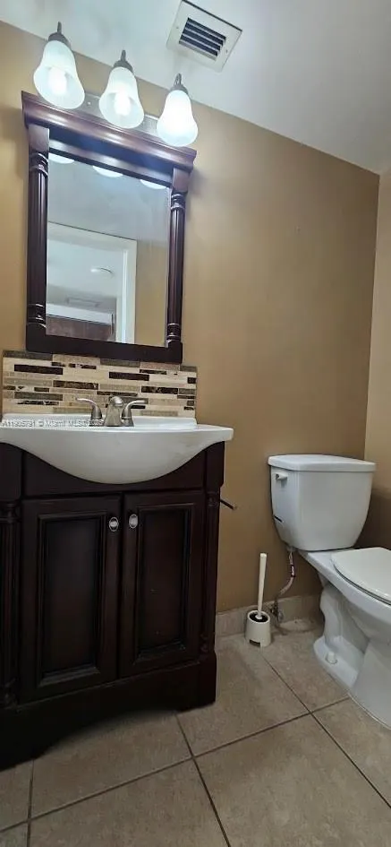 2025 NE 164th St, #1002