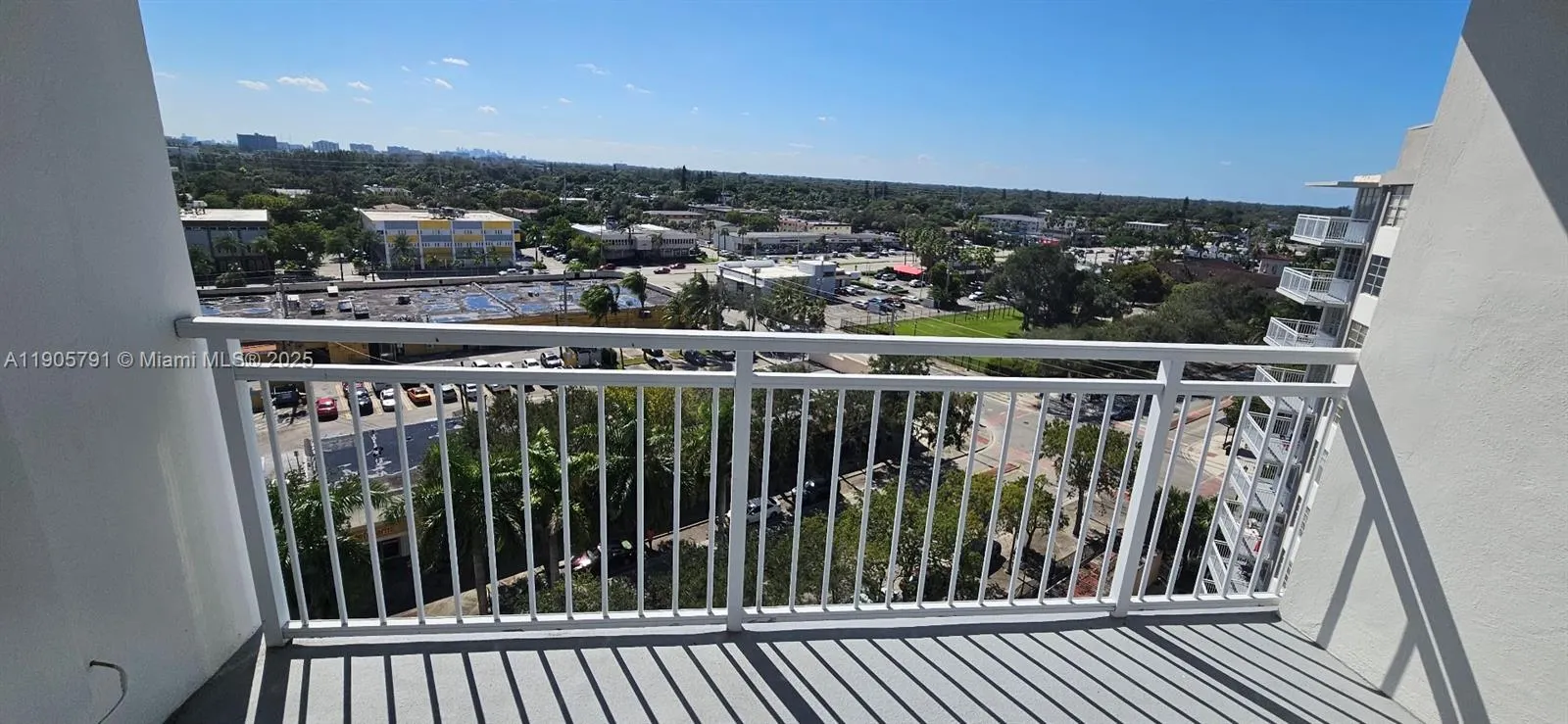 2025 NE 164th St, #1002