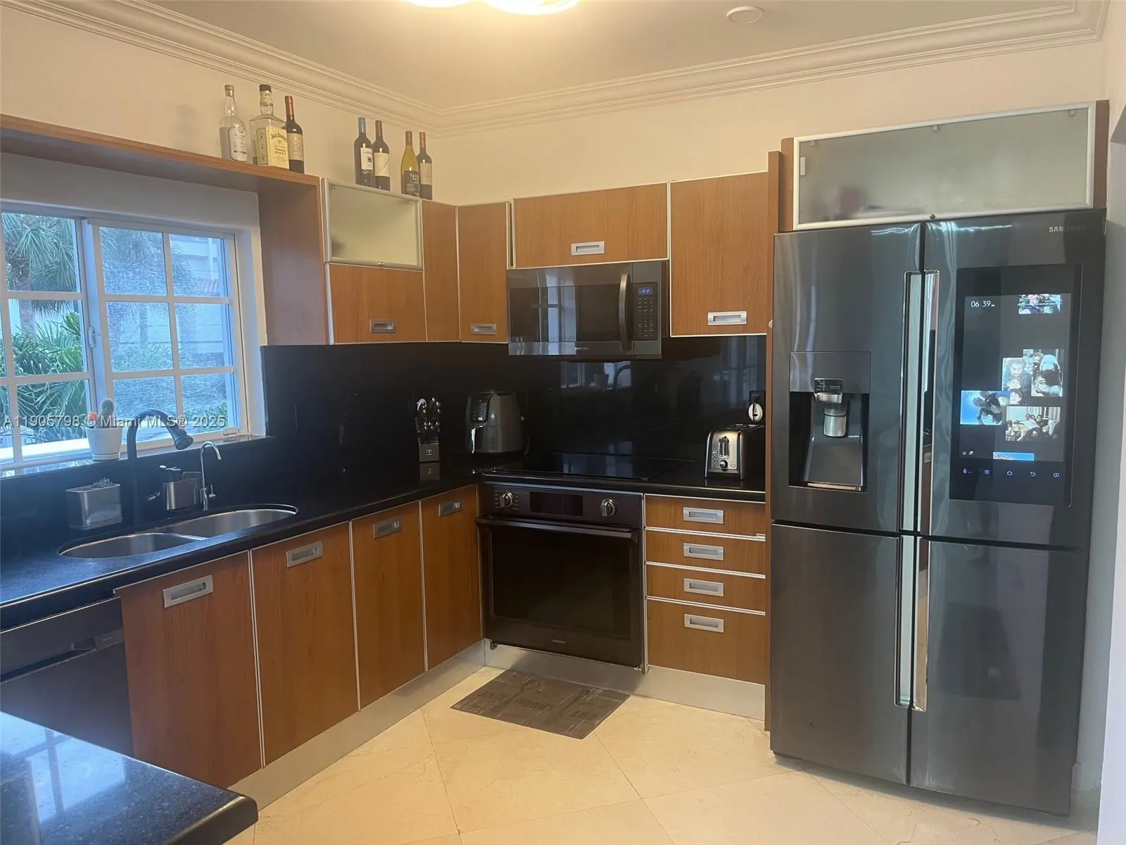 3915 NE 168th St, #3915