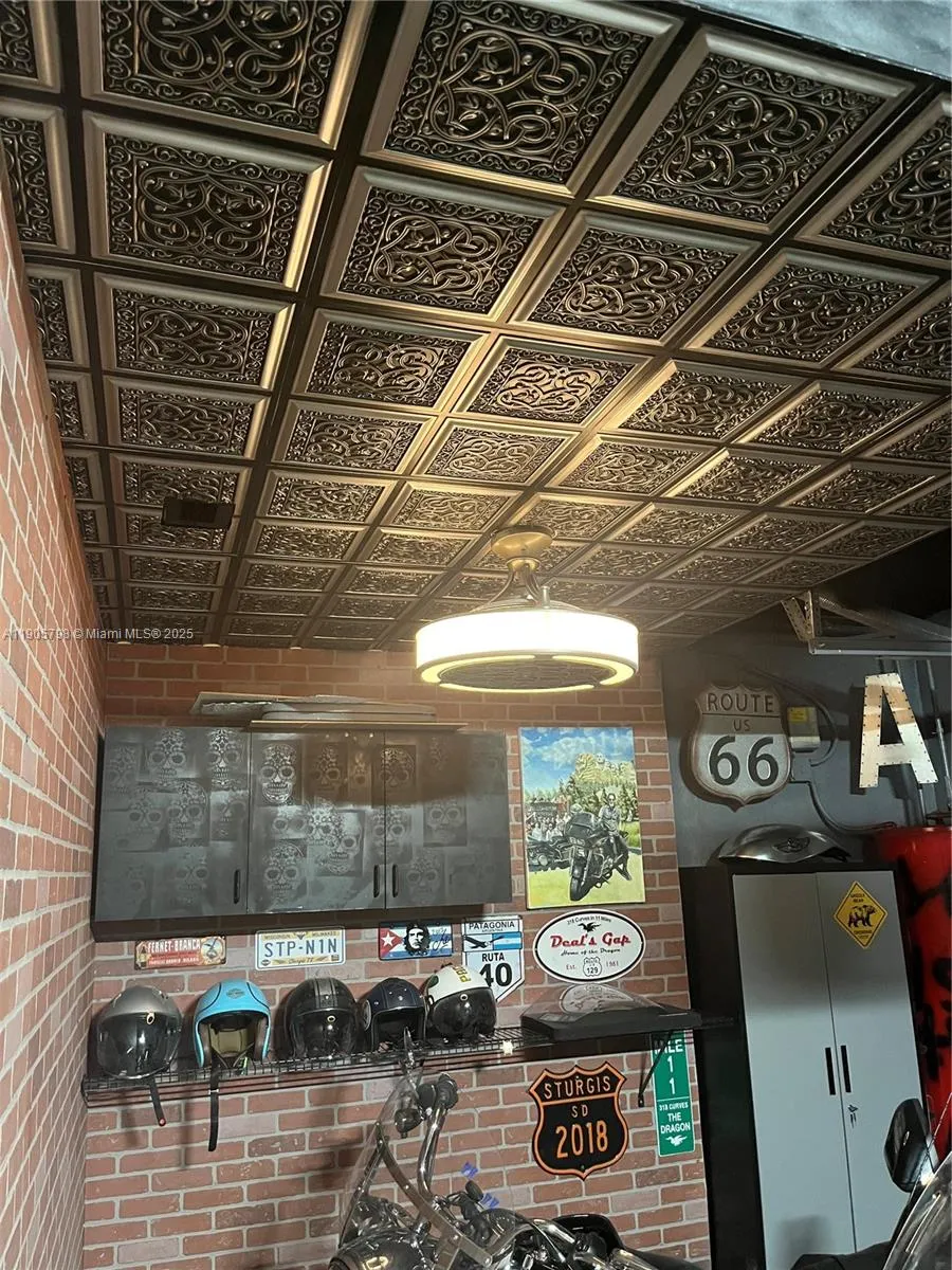 3915 NE 168th St, #3915