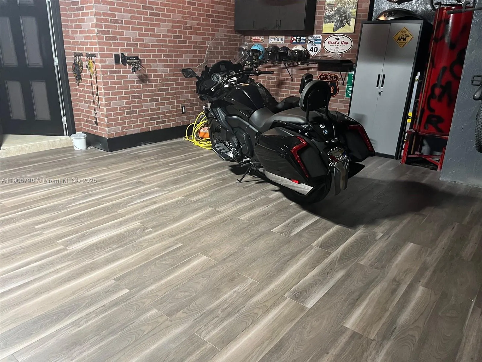 3915 NE 168th St, #3915