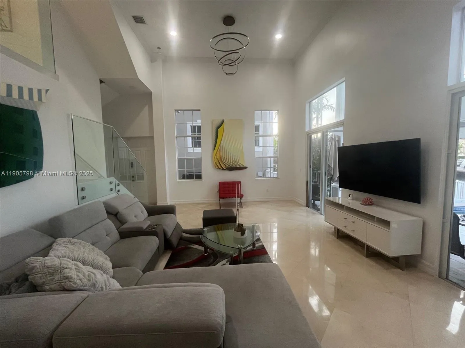 3915 NE 168th St, #3915