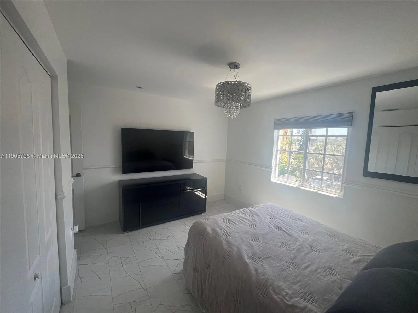 3915 NE 168th St, #3915