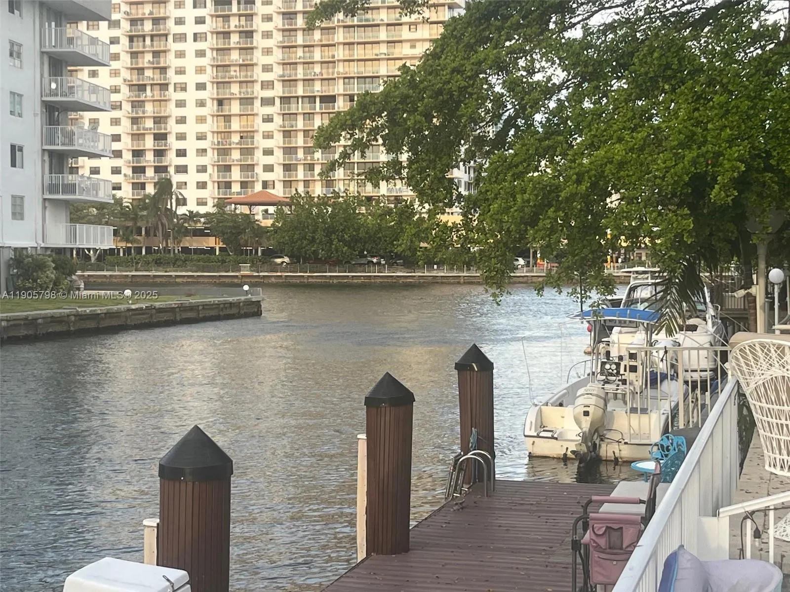 3915 NE 168th St, #3915