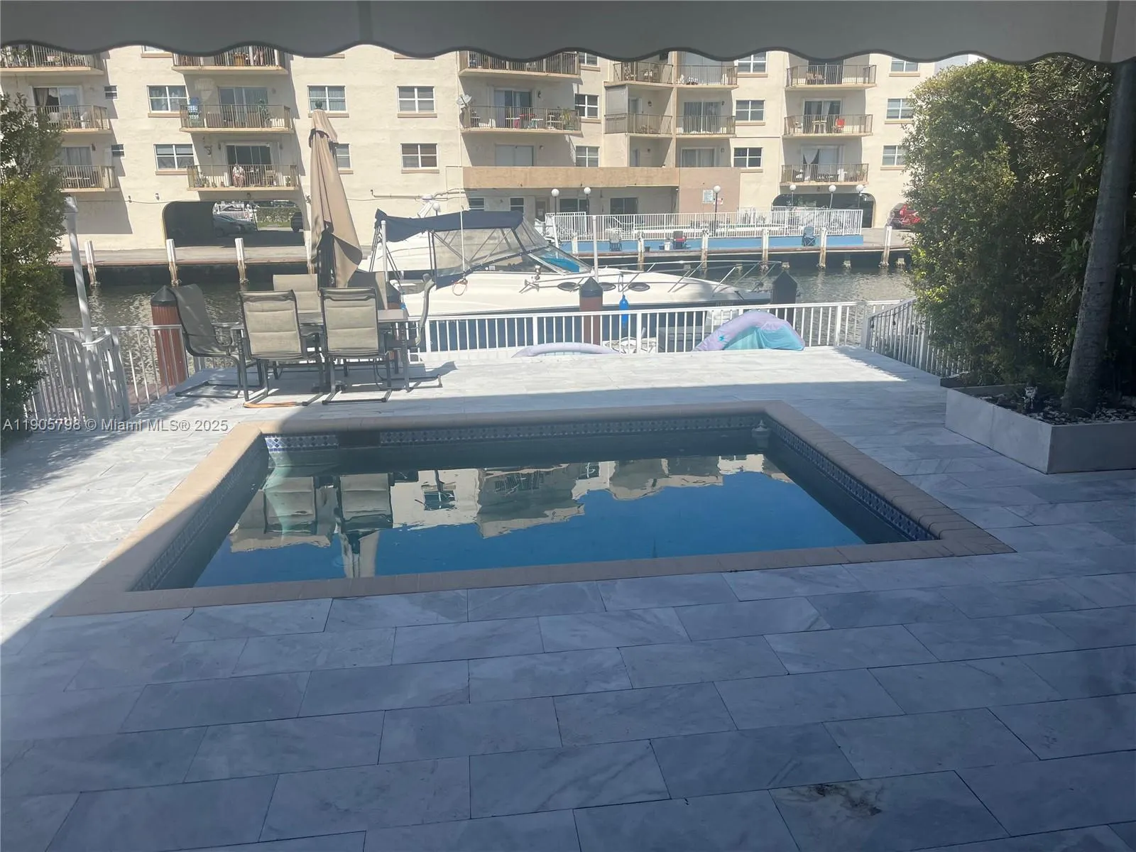 3915 NE 168th St, #3915