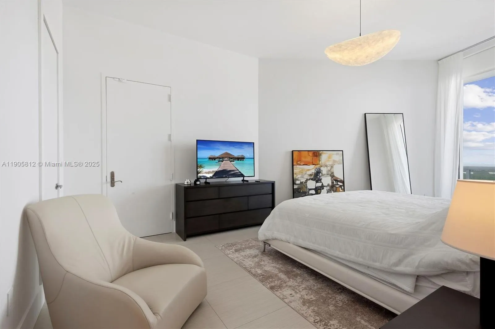 15811 Collins Ave, #3405