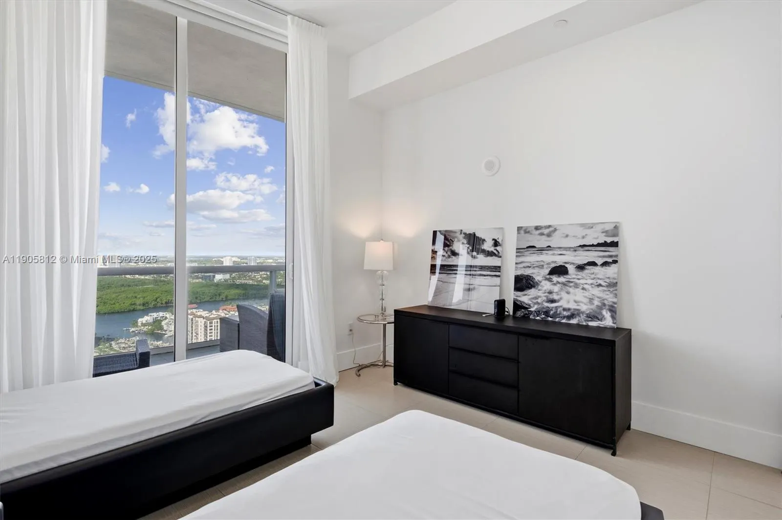 15811 Collins Ave, #3405