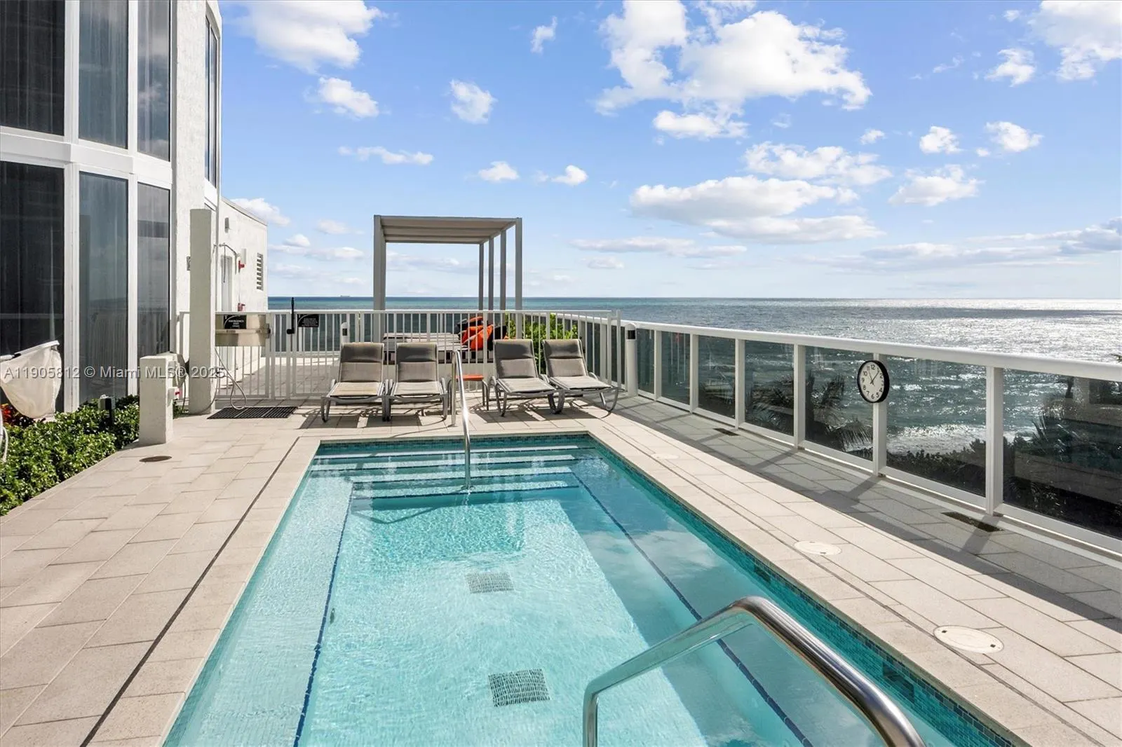 15811 Collins Ave, #3405