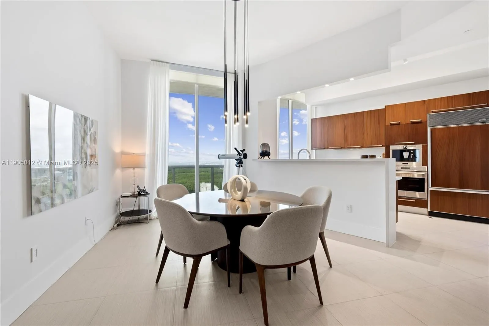 15811 Collins Ave, #3405