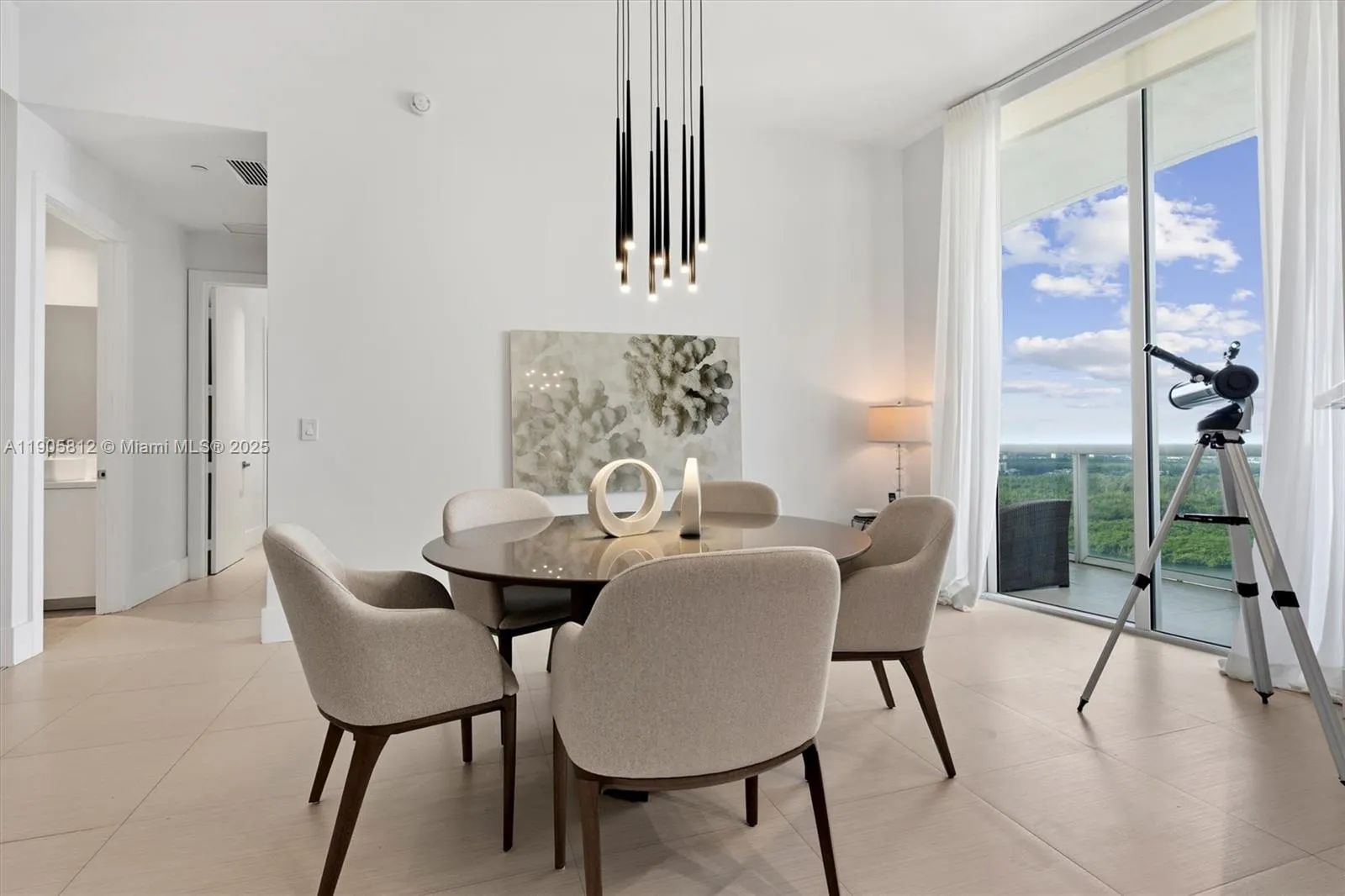 15811 Collins Ave, #3405