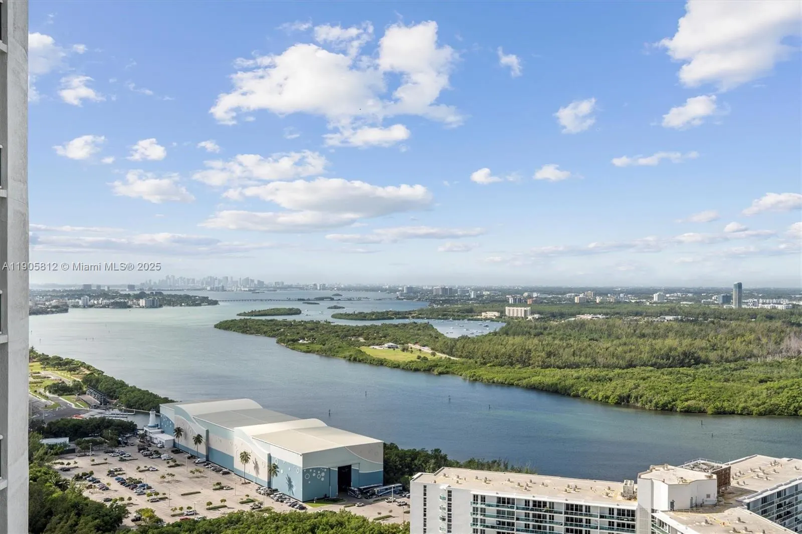 15811 Collins Ave, #3405