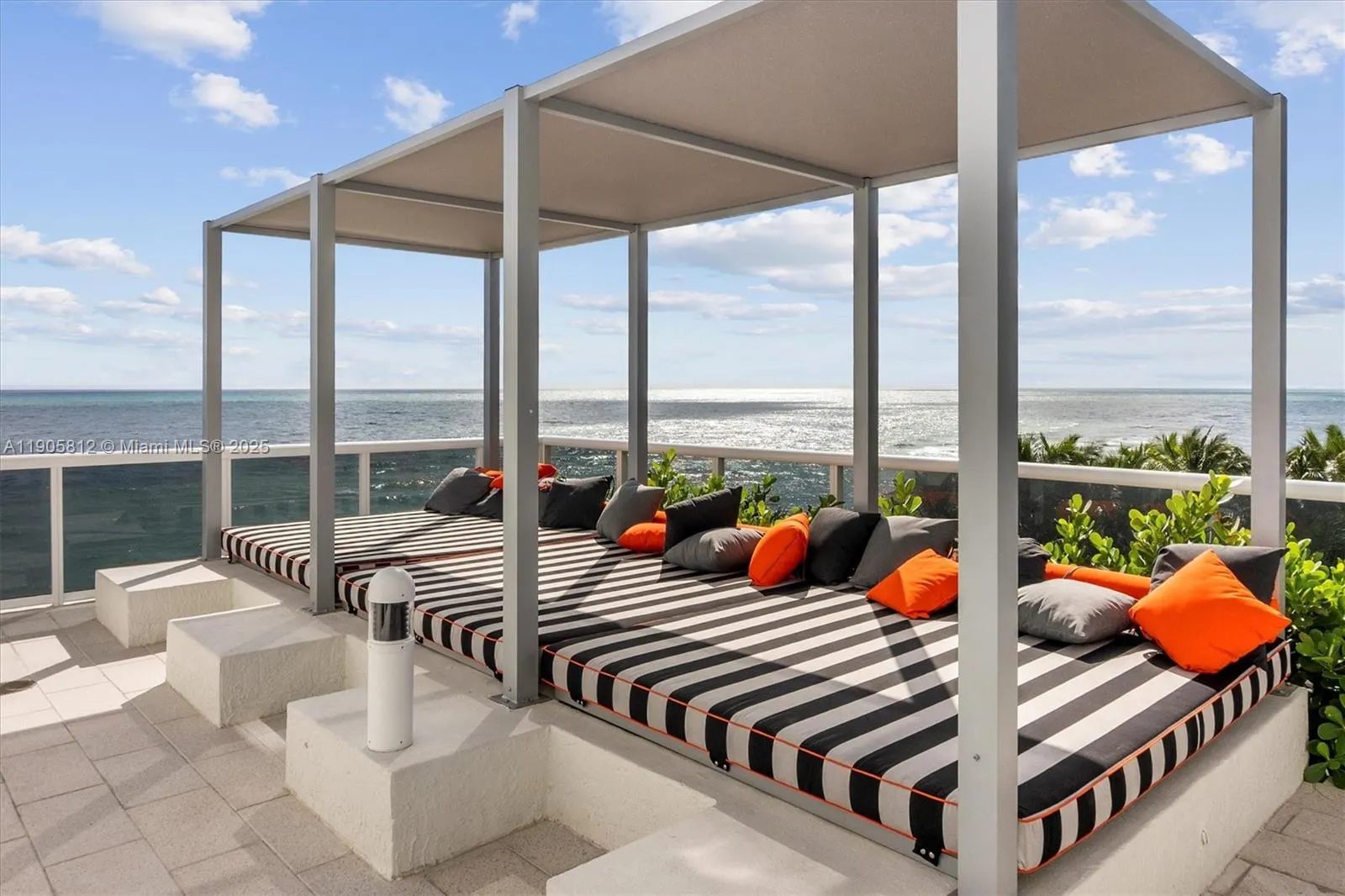 15811 Collins Ave, #3405