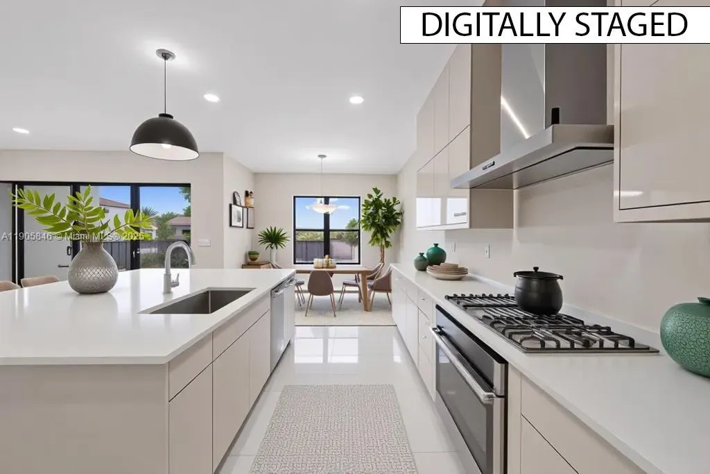 20422 Southernwood Ave